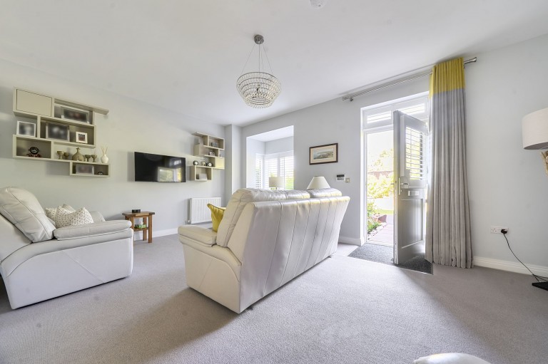 Images for Sir Geoffrey Todd Walk, Kings Drive, GU29