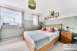 Images for Thorn Close, Petersfield, GU31