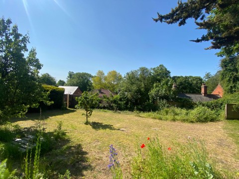 Click the photo for more details of Queens Head Lane, Woodbridge, Suffolk