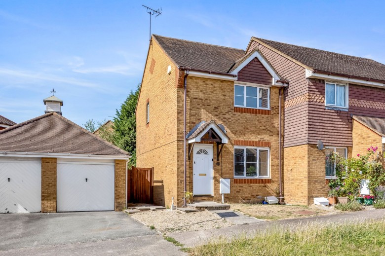 Click the photo for more details of Ropeland Way, Horsham, RH12