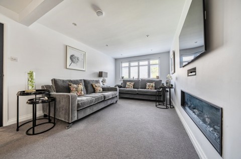 Click the photo for more details of Yeomans Acre, Aldwick, PO21