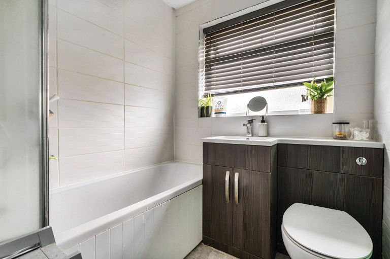 Images for Tufts Field, Midhurst, GU29