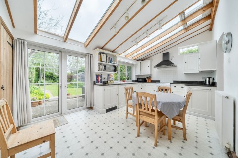Click the photo for more details of First Avenue, Emsworth, PO10