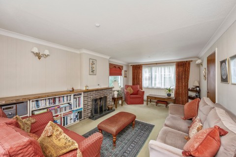 Click the photo for more details of Smithbarn, Horsham, RH13