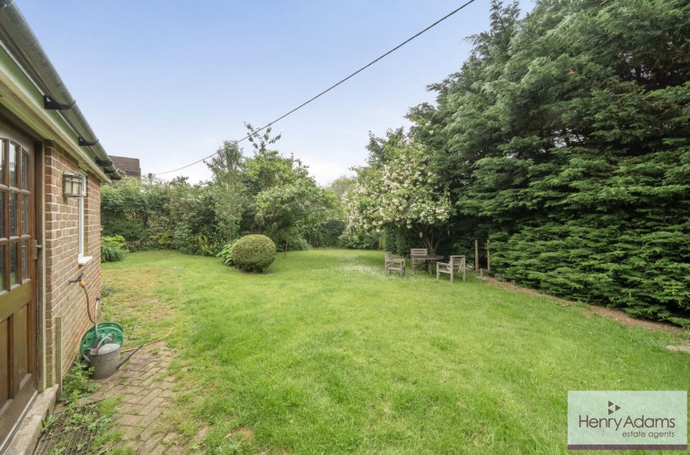 Images for High Cross, Froxfield, GU32