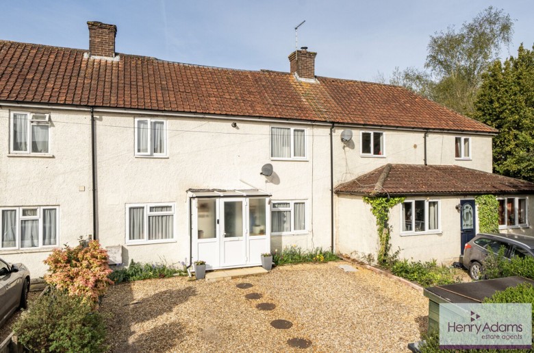 Click the photo for more details of Highfield Road, Petersfield, GU32