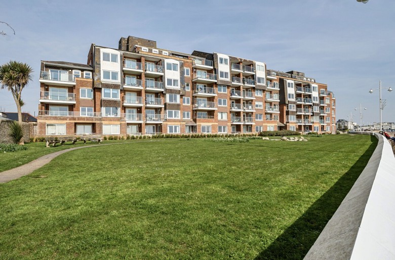 Click the photo for more details of Rock Gardens, Bognor Regis, PO21