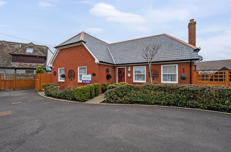 Click the photo for more details of East Street, Selsey, PO20