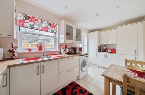 Click the photo for more details of East Street, Selsey, PO20