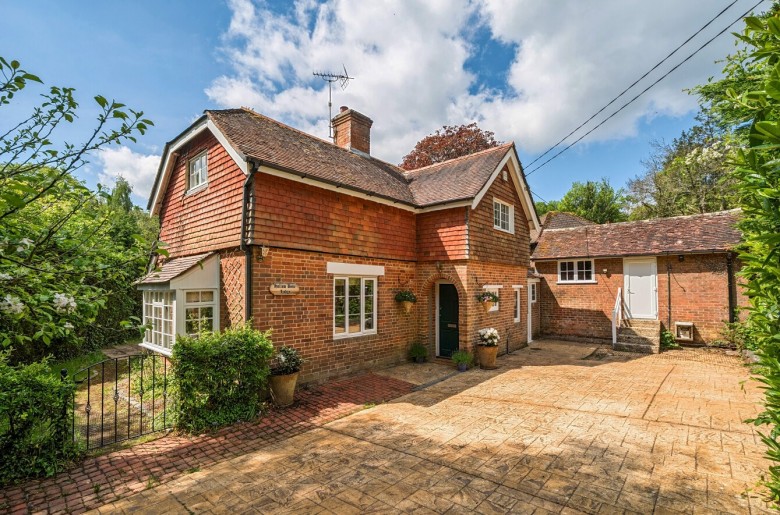 Click the photo for more details of Emery Down, Lyndhurst, SO43