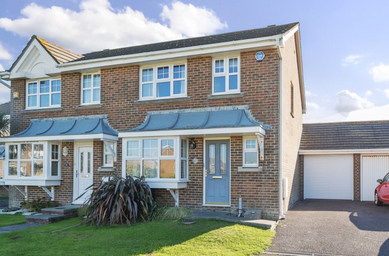Click the photo for more details of Norman Way, Middleton-On-Sea, PO22