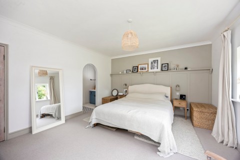 Click the photo for more details of Lyons Road, Slinfold, RH13