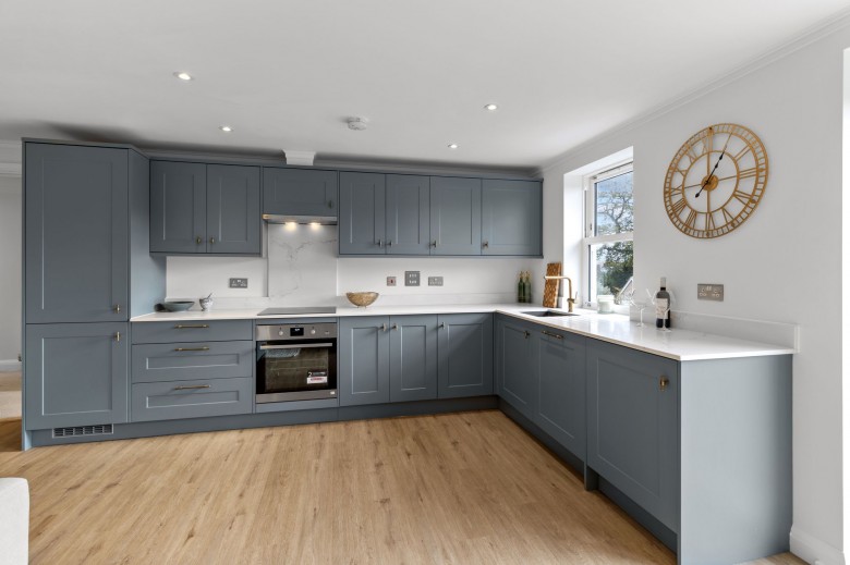 Click the photo for more details of 21 Hurst Road, Horsham, RH12
