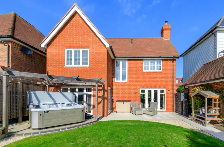 Click the photo for more details of Sonning Crescent, Bersted Park, PO21
