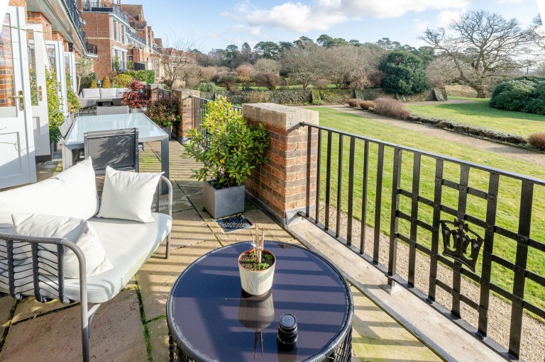 Images for Kings Drive, Midhurst, GU29