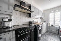 Images for George Denyer Close, Haslemere, GU27