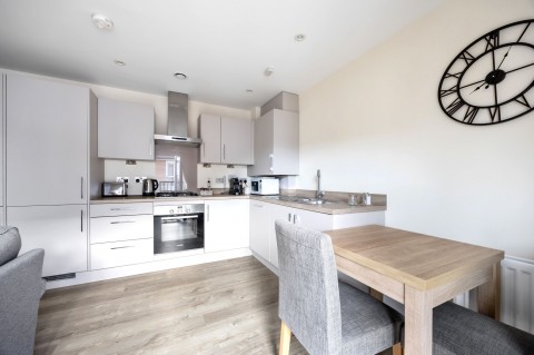 Click the photo for more details of Pondtail Walk, Faygate, RH12