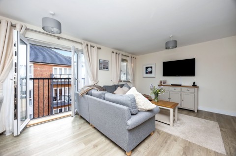 Click the photo for more details of Pondtail Walk, Faygate, RH12