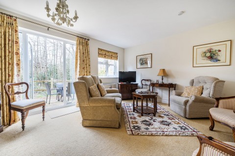 Click the photo for more details of New Road, Midhurst, GU29