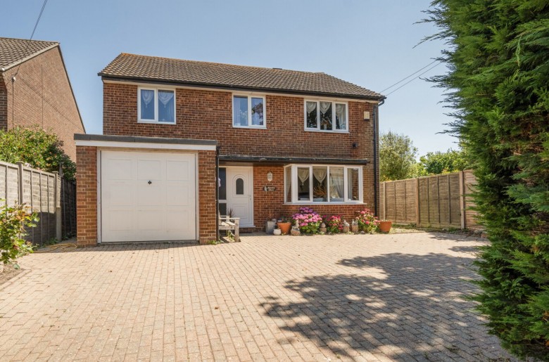 Click the photo for more details of Paddock Lane, Selsey, PO20