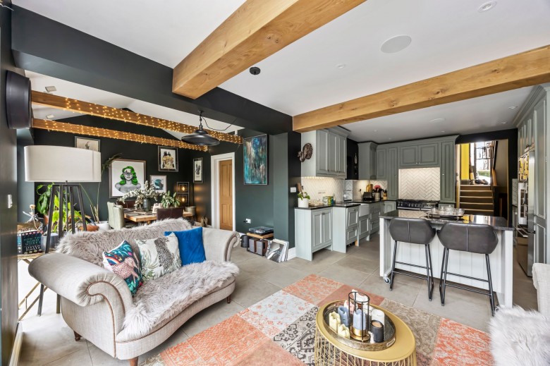 Click the photo for more details of Haywards Road, Haywards Heath, RH16