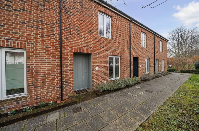 Click the photo for more details of Otway Road, Chichester, PO19