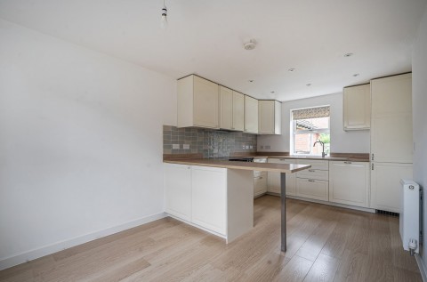 Click the photo for more details of Toop Gardens, Aldingbourne, PO20