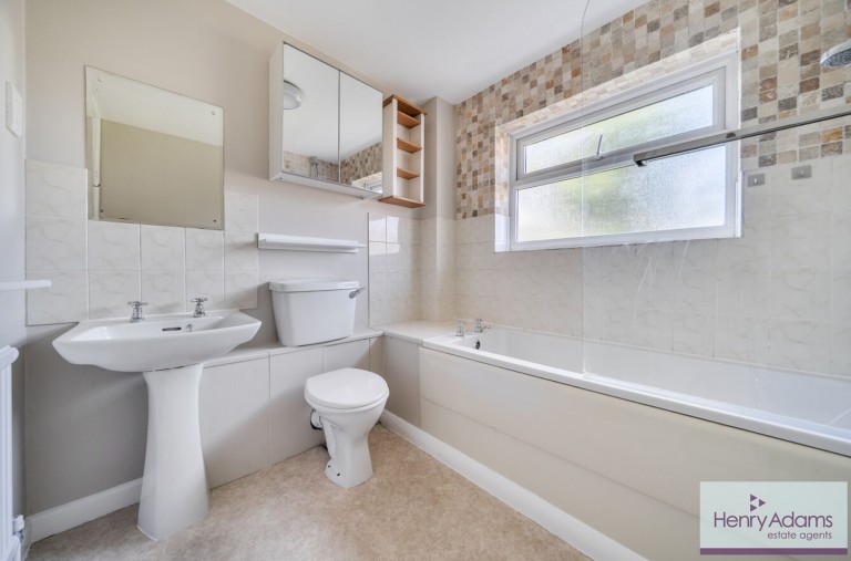 Images for Clare Gardens, Petersfield, GU31