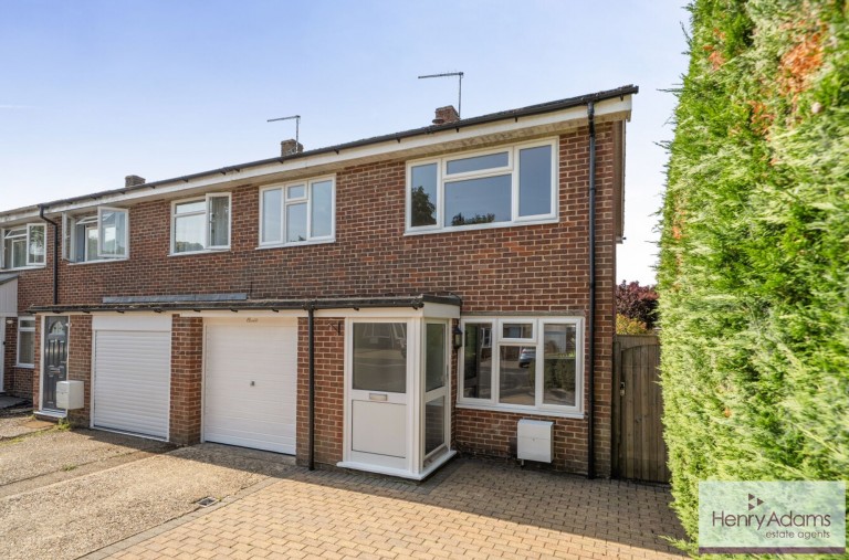 Images for Clare Gardens, Petersfield, GU31