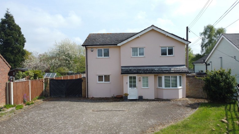 Click the photo for more details of Stratford St Andrew, Near Saxmundham, Suffolk 