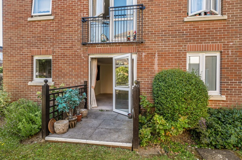 Click the photo for more details of Stockbridge Road, Chichester, PO19