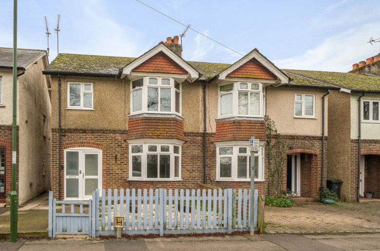 Click the photo for more details of Alexandra Road, Chichester, PO19