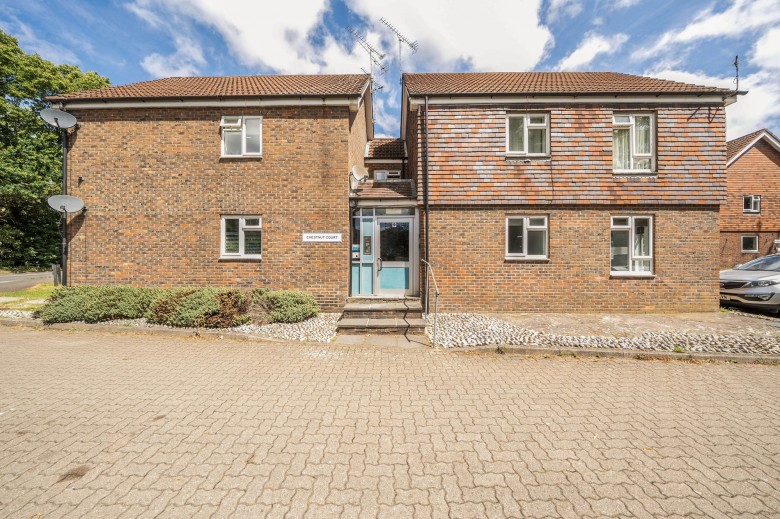 Click the photo for more details of Durrants Road, Chestnut Court, PO9