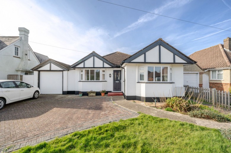 Click the photo for more details of South Drive, Felpham, PO22