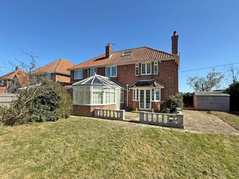 Click the photo for more details of Ringsfield Road, Beccles, Suffolk