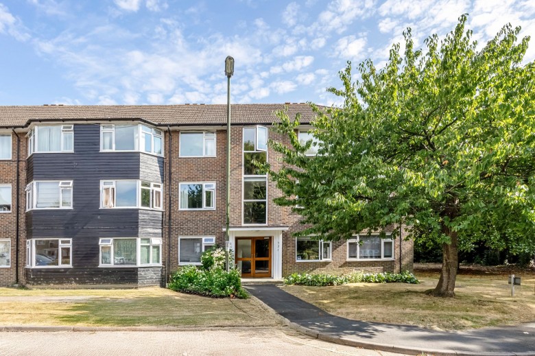 Click the photo for more details of Hurst Court, Horsham, RH12