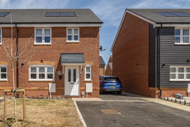Click the photo for more details of Cockayne Way, Selsey, PO20
