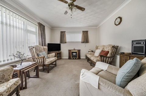 Click the photo for more details of Christchurch Crescent, West Meads, PO21