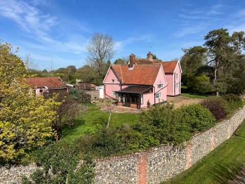 Click the photo for more details of Burts Farm, Drinkstone, Nr Stowmarket