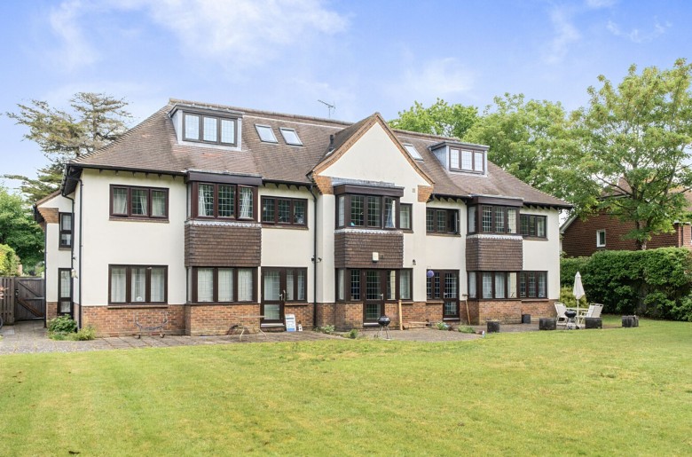 Click the photo for more details of Fishbourne Road East, Paveley House Fishbourne Road East, PO19