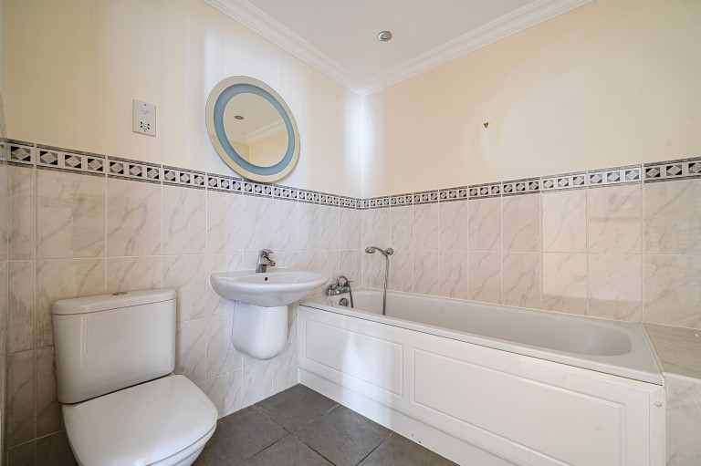 Images for Grayswood Road, Haslemere, GU27