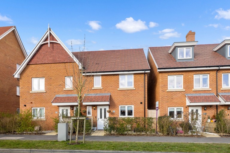 Images for Calvert Link, Faygate, RH12