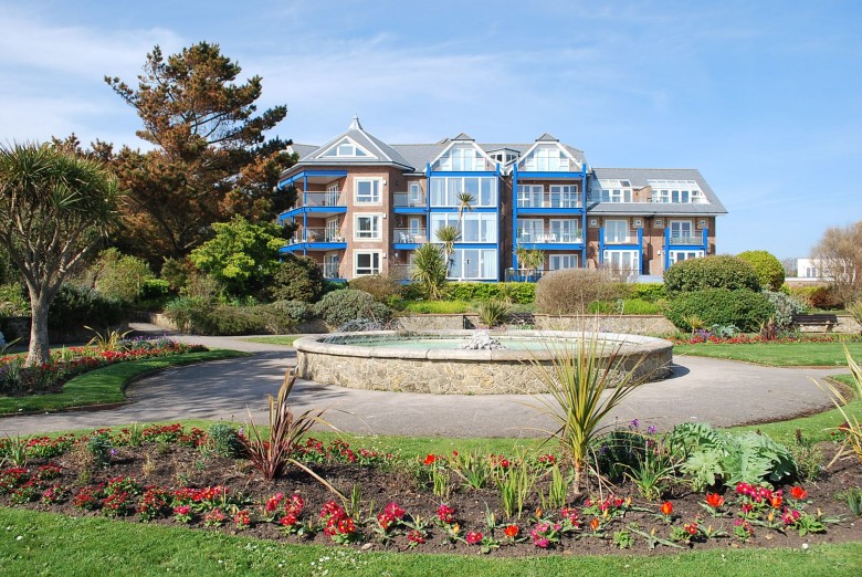 Click the photo for more details of Kings Parade, Bognor Regis, PO21