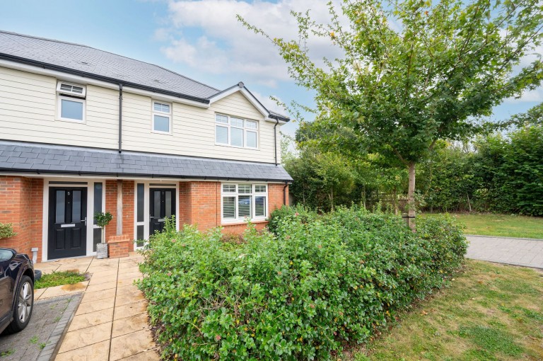 Images for Coolhurst Close, Monks Gate, RH13