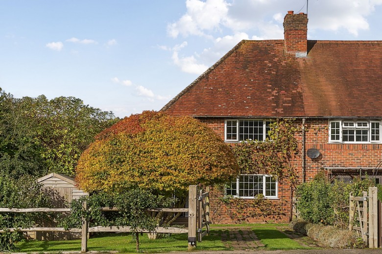 Click the photo for more details of South Harting, Petersfield, GU31
