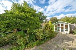 Images for Longmeadow Gardens, Birdham, PO20