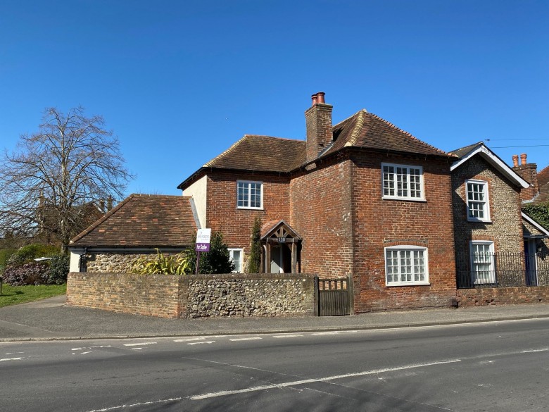 Click the photo for more details of 138 Whyke Road, Chichester, PO19