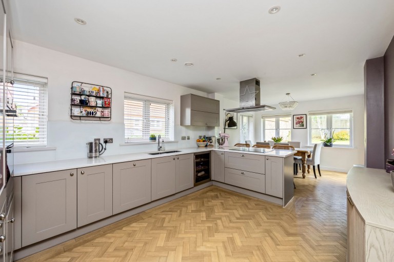 Images for Firs Close, Horsham, RH12