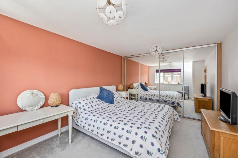Images for Firs Close, Horsham, RH12