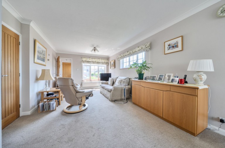 Images for The Horseshoe, Selsey, PO20